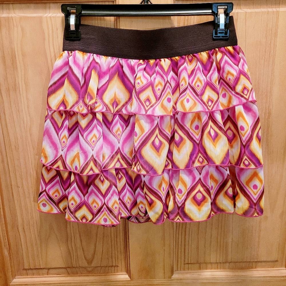 Byer Girl Pink, Brown, Yellow Skirt. Size Large Pink lining. Elastic waistband.